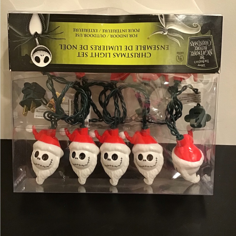 NWT NIGHTMARE BEFORE CHRISTMAS SANTA JACK LIGHTS HAVE 2 sets